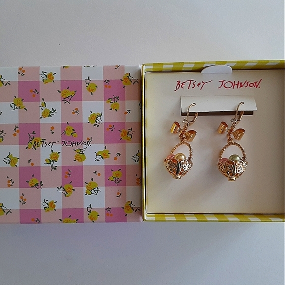 Betsey Johnson Easter Egg Basket Dangle Earrings NEW - Picture 3 of 4